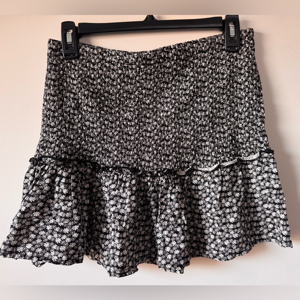 Floral Ruffle Black and White Y2K Ruffle Drop Waist Women's Mini Skirt Size L - Picture 1 of 3